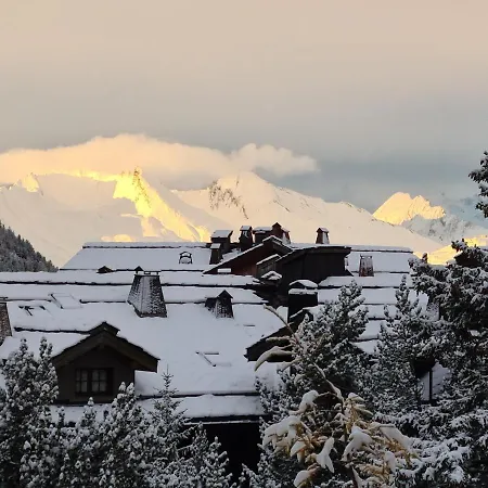 Arc 1950 Refuge Du Montagnard: Ski-in/ski-out With Mont Blanc Views *