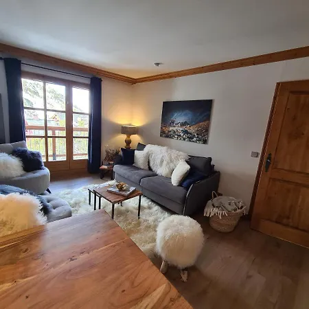 Arc 1950 Refuge Du Montagnard: Ski-in/ski-out With Mont Blanc Views Apartment *