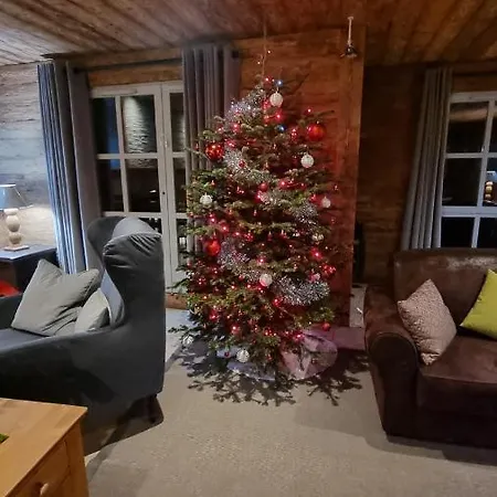 Arc 1950 Refuge Du Montagnard: Ski-in/ski-out With Mont Blanc Views Apartment *