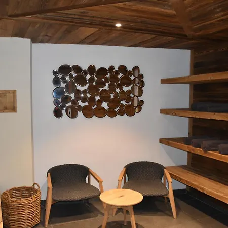 Apartment Arc 1950 Refuge Du Montagnard: Ski-in/ski-out With Mont Blanc Views